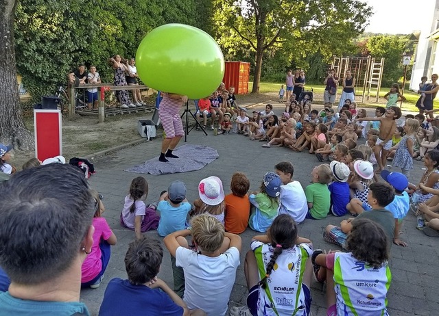 <BZ-FotoAnlauf>Spielhaus Nollingen: </BZ-FotoAnlauf>Beim Fest hatten alle Spa.  | Foto: Wolfgang Gorenflo