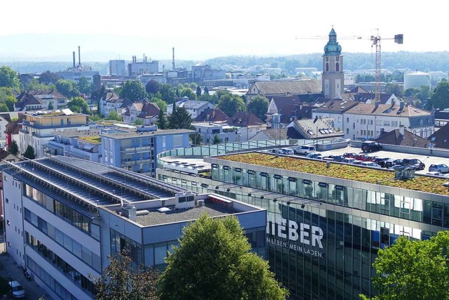 Die Chemieindustrie in Rheinfelden ist...ss auf die stdtebauliche Entwicklung.  | Foto: Ingrid Bhm-Jacob