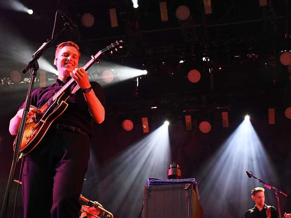 Impressionen vom Stimmenkonzert mit Georges Ezra und der Band Kawala