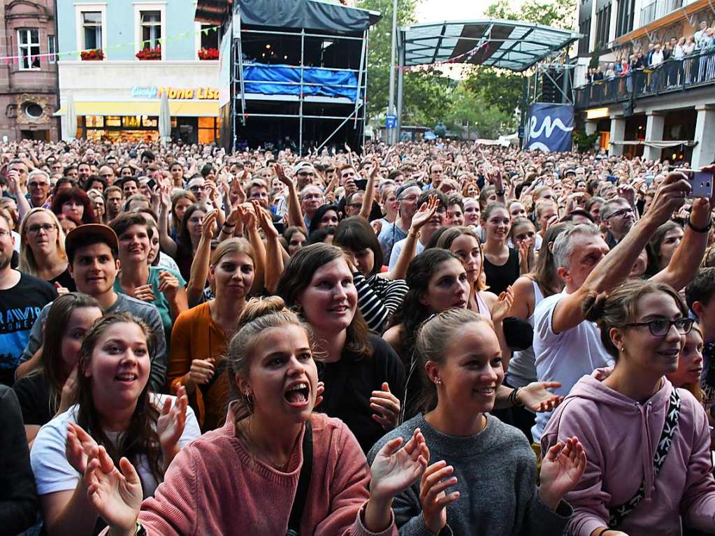 Impressionen vom Stimmenkonzert mit Georges Ezra und der Band Kawala