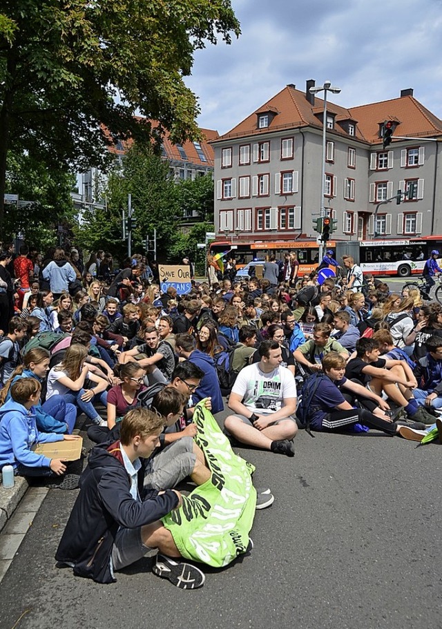 Die Grabenallee wurde am Freitag mal ganz anders genutzt.   | Foto: hr