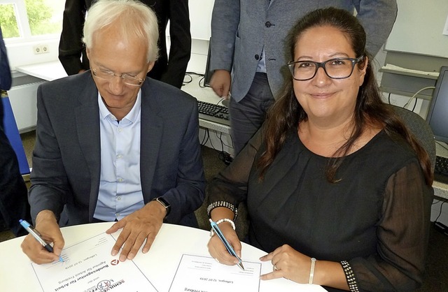 Christian Ramm und Sibylle Streibel un...chen Schulverbund und Arbeitsagentur.   | Foto: Heidrun Simoneit