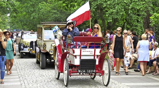 Die Denzlinger Delegation besuchte die...-Jahre-Kostmfest-Parade in Warschau.   | Foto: Privat