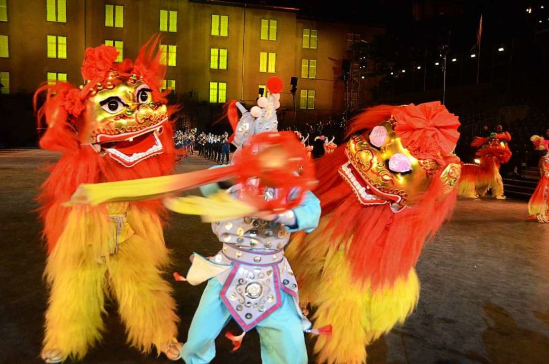 Musik Tanz Akrobatik Co Das Basel Tattoo Ist So Bunt Wie Die Welt Basel Badische Zeitung