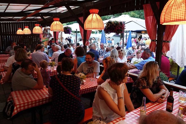 Glckliche Besucher, gefllte Vereinsk... Stdtlifest 2019 sind alle zufrieden.  | Foto: Hans-Jrgen Hege