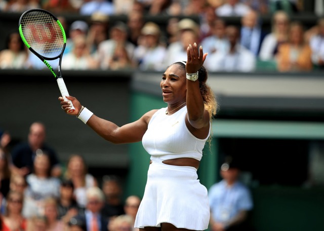 Serena Williams muss sich der zehn Jah...r einseitigen Partie geschlagen geben.  | Foto: Adam Davy (dpa)