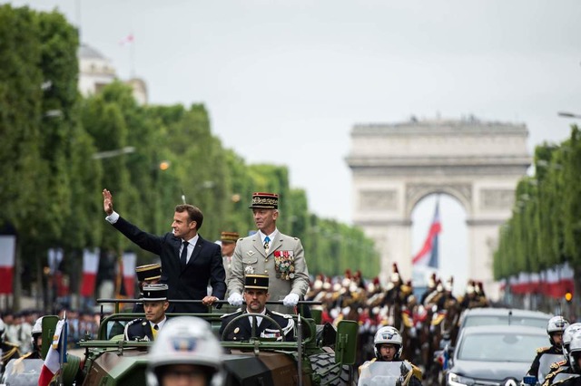 Die Feierlichkeiten in Paris rund um den franzsischen Nationalfeiertag.  | Foto: ELIOT BLONDET (AFP)