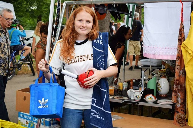 BZ-Mitarbeiterin Ccile Buchholz hat s...ohmarkt fr den Bolzplatz ausgerstet.  | Foto: Cecile Buchholz