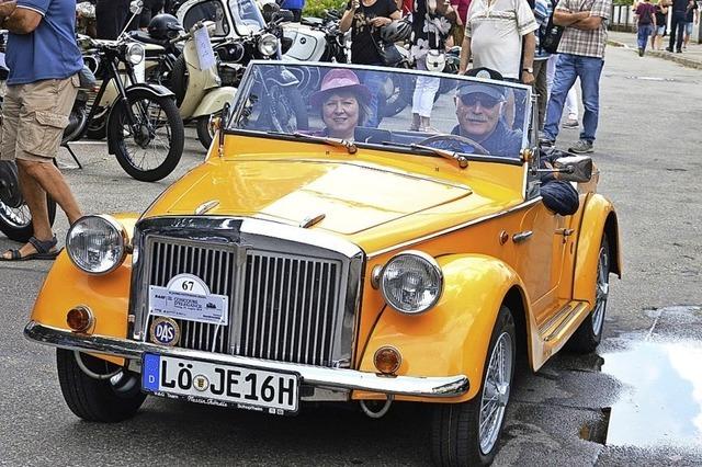 Hebeldorf als Freiluft-Oldtimer-Museum