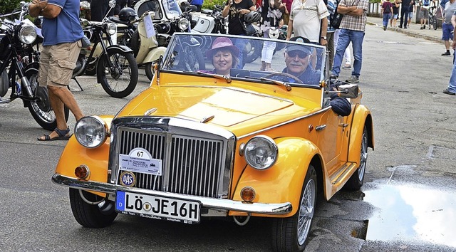 Anfahrt zum Ausstellungsgelnde der motorisierten Oldieschnheiten.  | Foto: Edgar Steinfelder