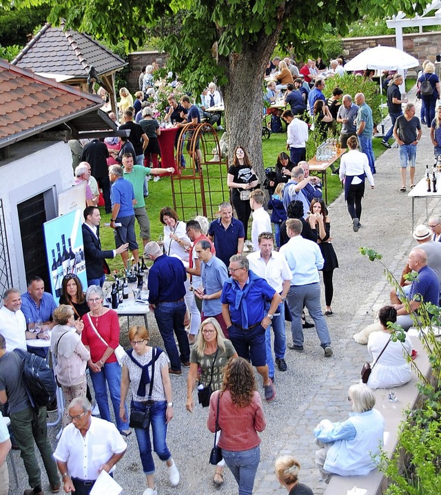 Der Garten des &#8222;Hirschen&#8220; ...ch als passender Rahmen fr die Probe.  | Foto: Norbert Sedlak