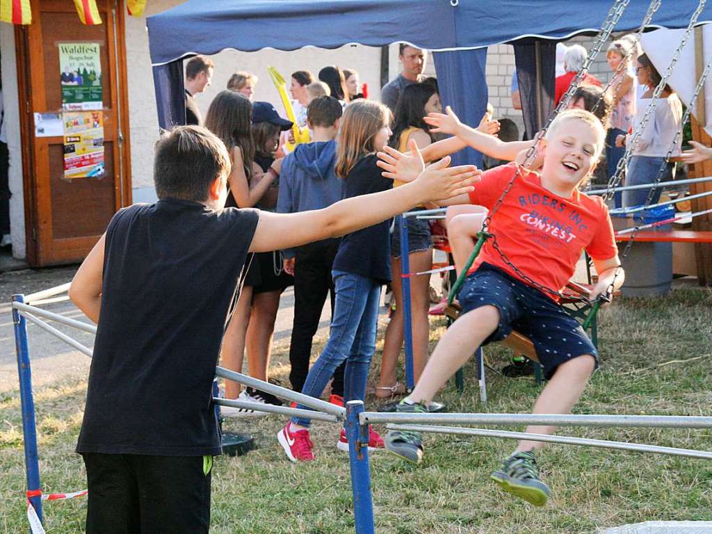 Impressionen vom Dorffest in Rwihl, fotografiert von Peter Schtz