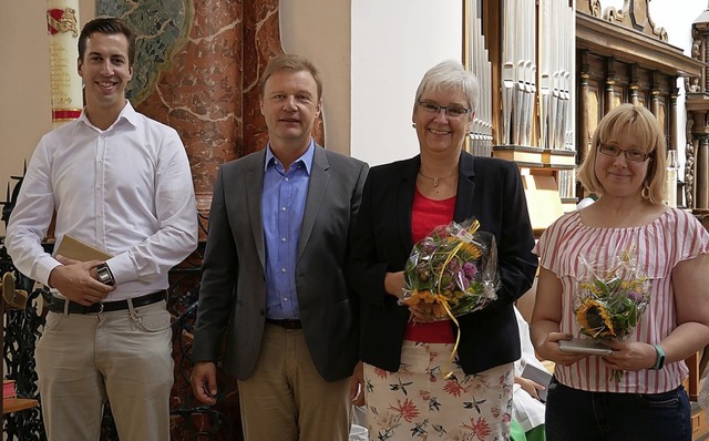 Alexander Lw (Zweiter von links) vera... Lebert und Carmen Horvatic (rechts).   | Foto: Michael Gottstein