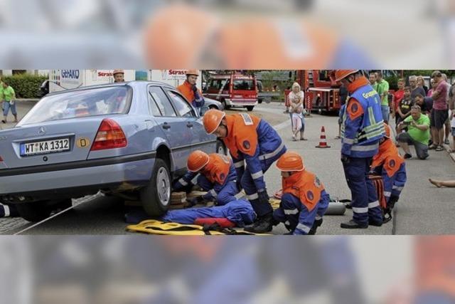 Feuerwehrleute veranschaulichen Ernstfall in Murg-Niederhof