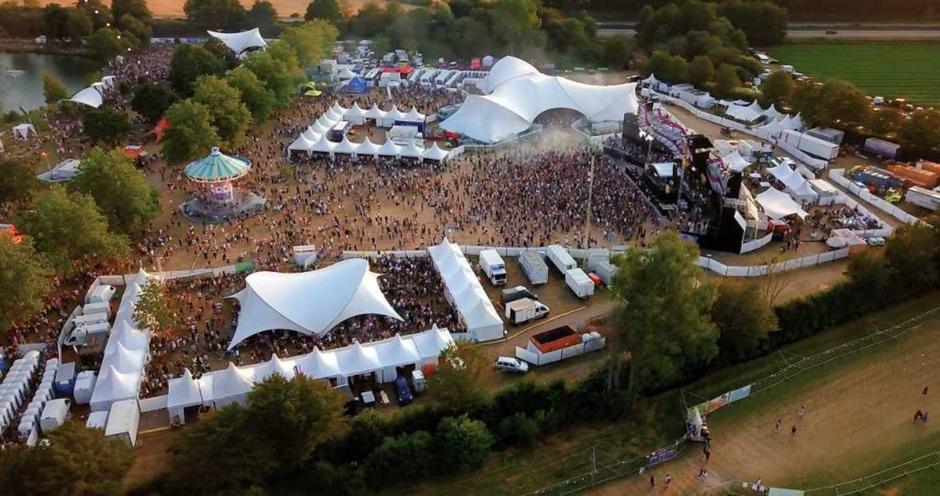 Von oben sieht das Festivalgelnde friedlich aus &#8211; und so war es auch.  | Foto: Falko Wehr/Michael Saurer