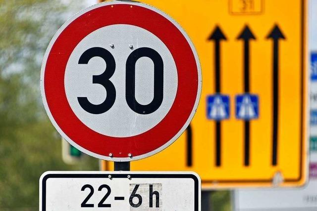 Verschiedene Tempo-30-Zonen irritieren Autofahrer in Freiburg