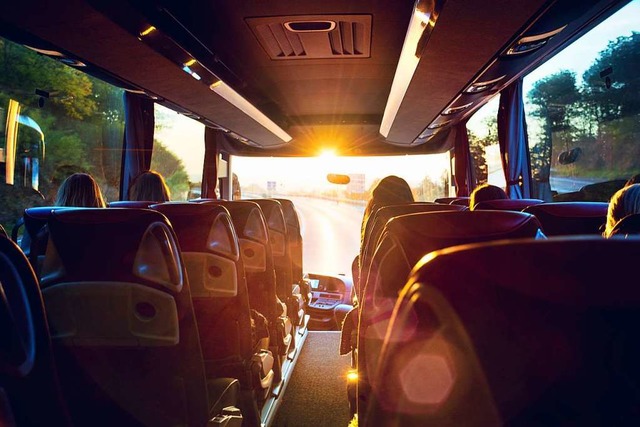 Mit dem Bus ber sechs Lndergrenzen  | Foto: Petair  (stock.adobe.com)