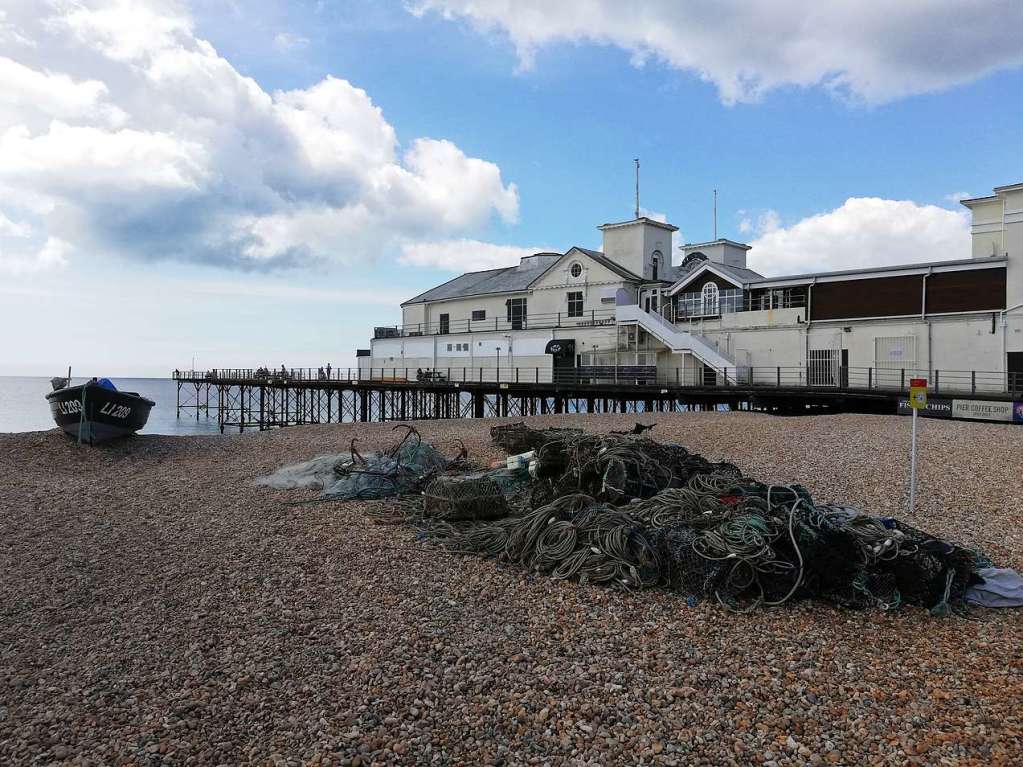 Die alte Pier: Fischernetze und Spielhlle