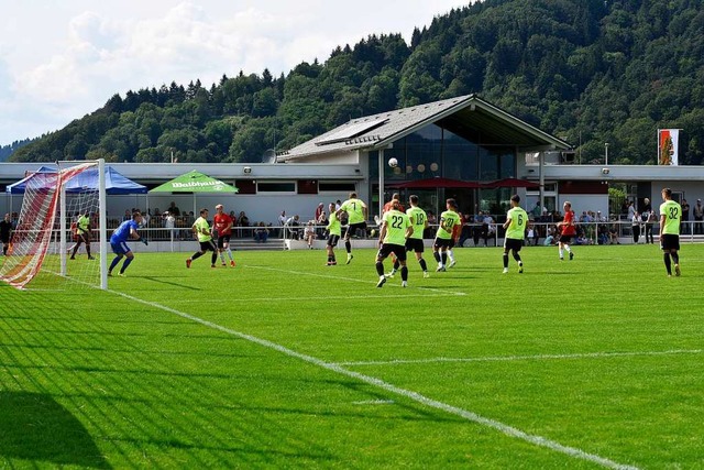 Packende Spielszenen gab es reichlich ...:2 fr den Oberliga-Aufsteiger endete.  | Foto: Thomas Kunz