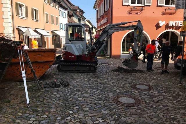 Vorboten der weiteren Kanalsanierung in Staufens Altstadt