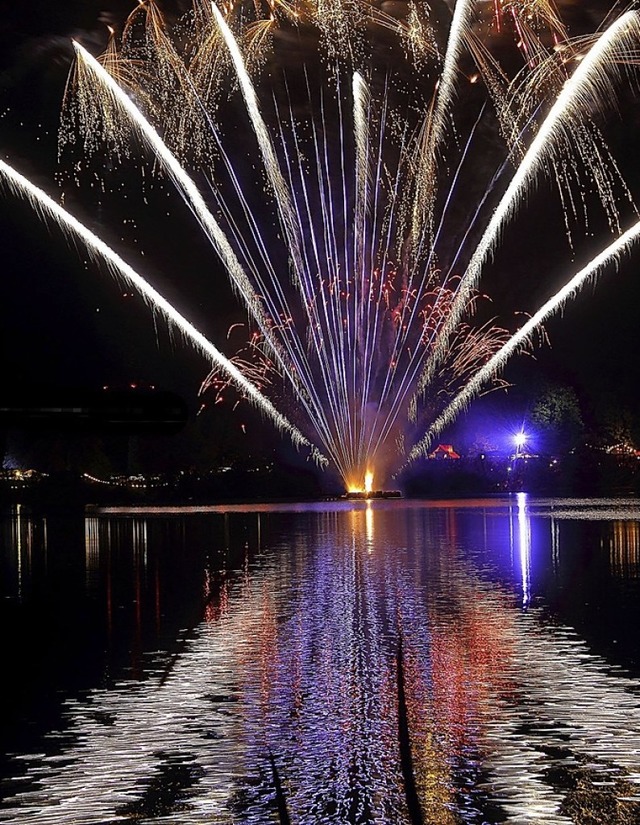 Lichterzauber:   Feuerwerk beim  Seefest  | Foto: Lohmller FWTM