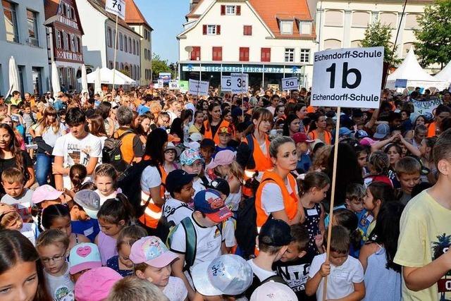 Knapp 3000 junge Menschen demonstrieren in Offenburg für den Klimaschutz