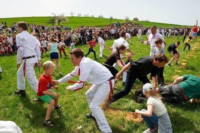 Das Eierspringen in Eichen bei Schopfheim ist ein uraltes Ritual