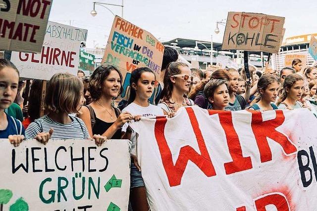Fotos: 7500 Demonstrierende ziehen bei Fridays for Future durch Freiburg