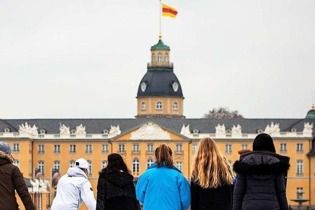 Zu gtig – Kretschmann erlaubt badische Flagge auf Karlsruher Schlossturm