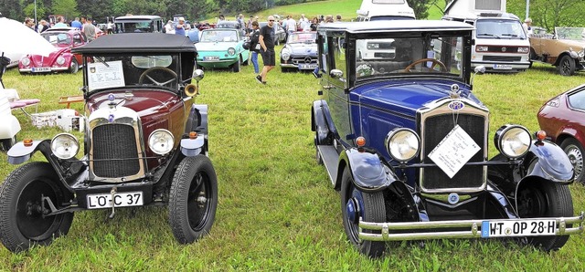 Vorzeigekarossen aus lngst vergangene...im Oldtimertreffen in Raich zu sehen.   | Foto: Gudrun Gehr