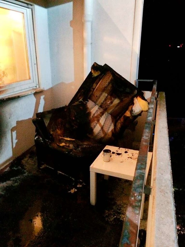 Im siebten Stock eines Hochhauses in U...en Mittwoch ein Sofa in Brand geraten.  | Foto: Feuerwehr Offenburg