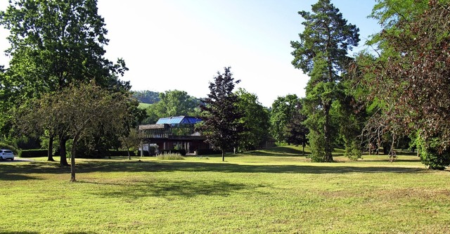 Das Grundstck an der Therme, das Platz fr ein neues Hotel bieten wrde.   | Foto: Jutta Schtz