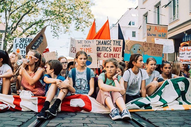 Noch werden die Streiks von Kindern un...h Erwachsene zur Teilnahme aufgerufen.  | Foto: Stefan Hipp