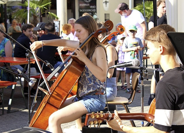 Mehrere Bands sorgten fr gute Stimmung.   | Foto: Lea Breitsprecher