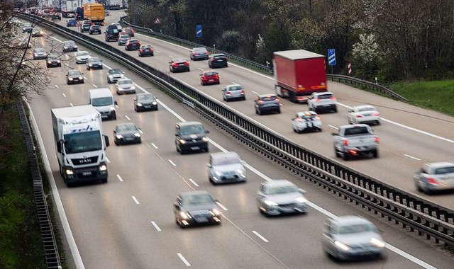 Zum Ferienstart wird es voll auf den Straen im Sdwesten.  | Foto: Christoph Schmidt (dpa)