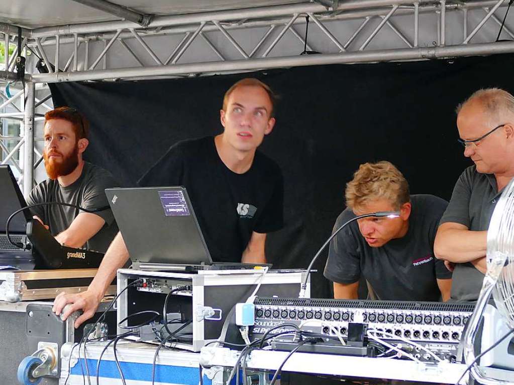 Das Technikteam beim Open-Air-im-Park  mit Schlagerstar Semino Rossi und Reiner Kirsten.