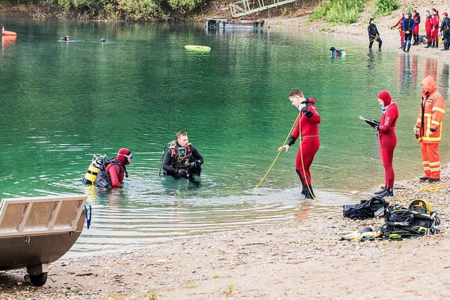 Einsatztaucherprfung der DLRG am Baggersee in Zienken  | Foto: DLRG