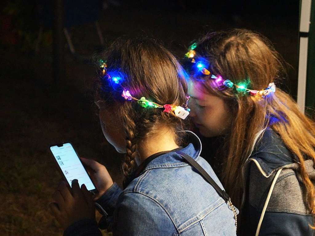 Schne Stimmung und entspannte Atmosphre beim Lichterfest im Kurpark Bad Bellingen.