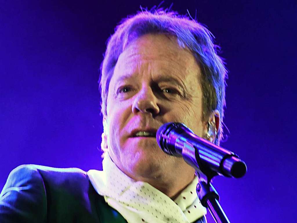 Impression vom Stimmenkonzert von Kiefer Sutherland im Lrracher Rosenfelspark