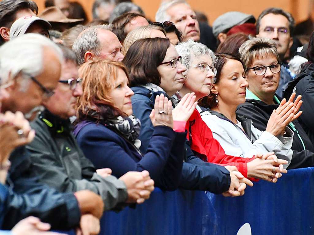 Impression vom Stimmenkonzert von Kiefer Sutherland im Lrracher Rosenfelspark