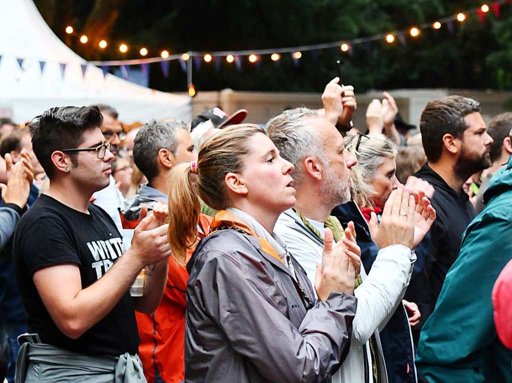 Impression vom Stimmenkonzert von Kiefer Sutherland im Lrracher Rosenfelspark