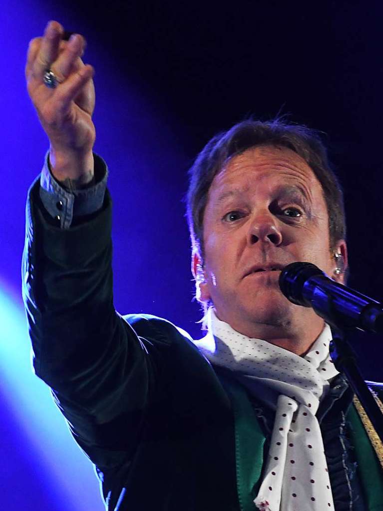 Impression vom Stimmenkonzert von Kiefer Sutherland im Lrracher Rosenfelspark