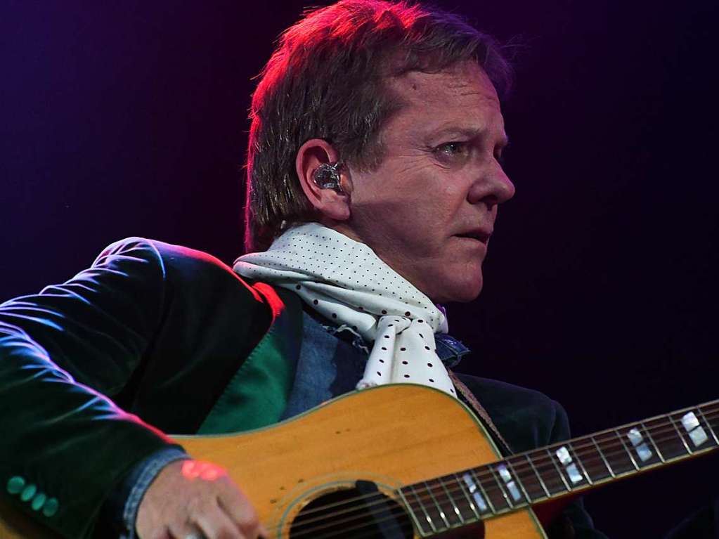 Impression vom Stimmenkonzert von Kiefer Sutherland im Lrracher Rosenfelspark