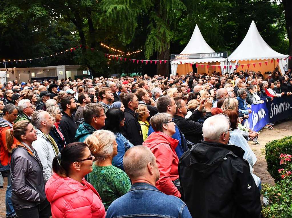 Impression vom Stimmenkonzert von Kiefer Sutherland im Lrracher Rosenfelspark