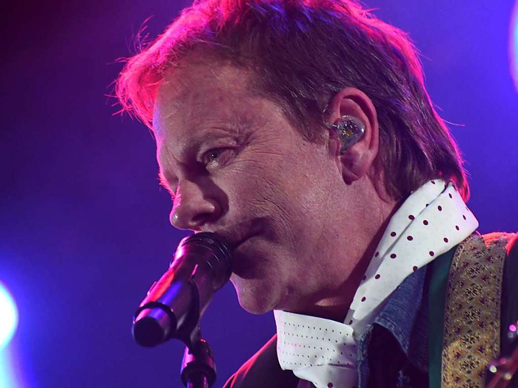 Impression vom Stimmenkonzert von Kiefer Sutherland im Lrracher Rosenfelspark