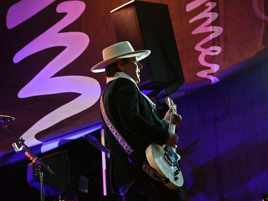 Impression vom Stimmenkonzert von Kiefer Sutherland im Lrracher Rosenfelspark