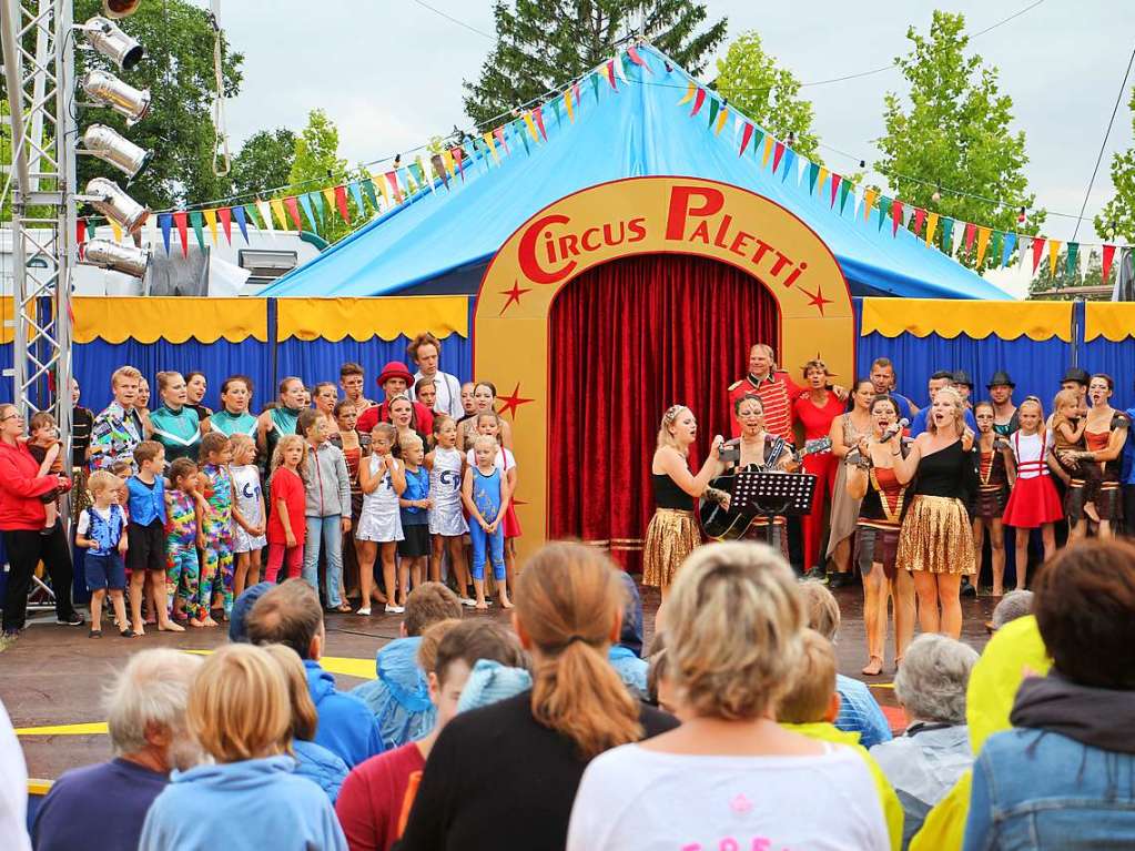 Geburtstagsstndchen zum 30. Jubilum des Circus Paletti