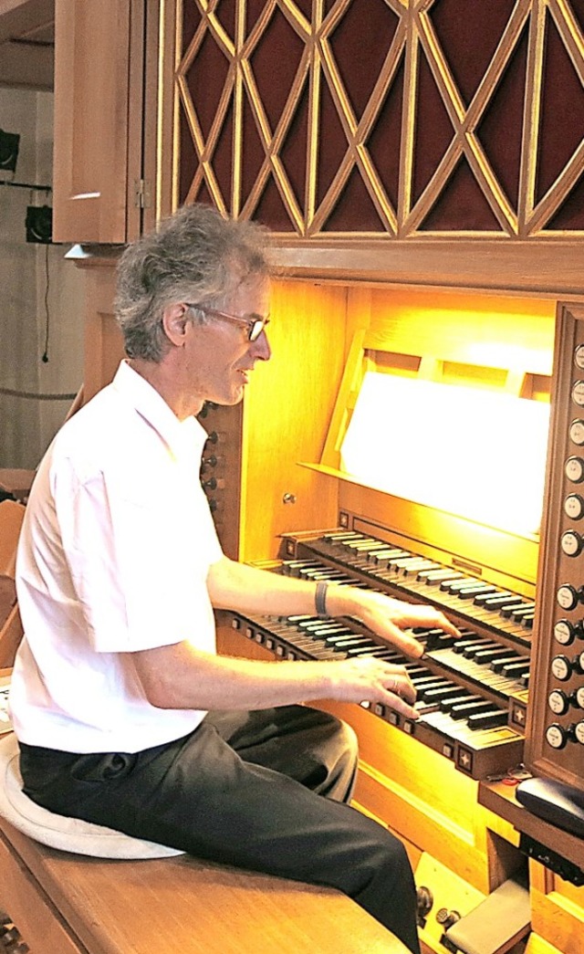 Chillen mit Bezirkskantor Jrn Bartels an der Orgel in der Stadtkirche  | Foto: Georg Vo