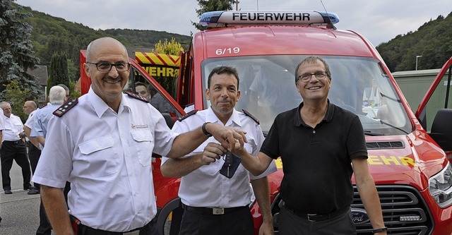 Schlsselbergabe (von links): Dietmar Mller, Frank Frhle und Klaus Eberhardt   | Foto: Horatio Gollin