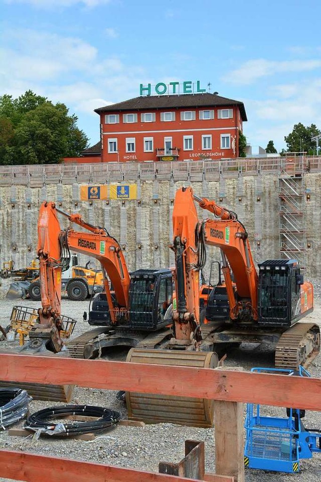 Die Bauarbeiten auf der Baustelle des ... Dreilndergalerie ruhen schon wieder.  | Foto: Hannes Lauber